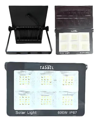 Foco Solar con Panel de 600W de 21 x 13 Cms.