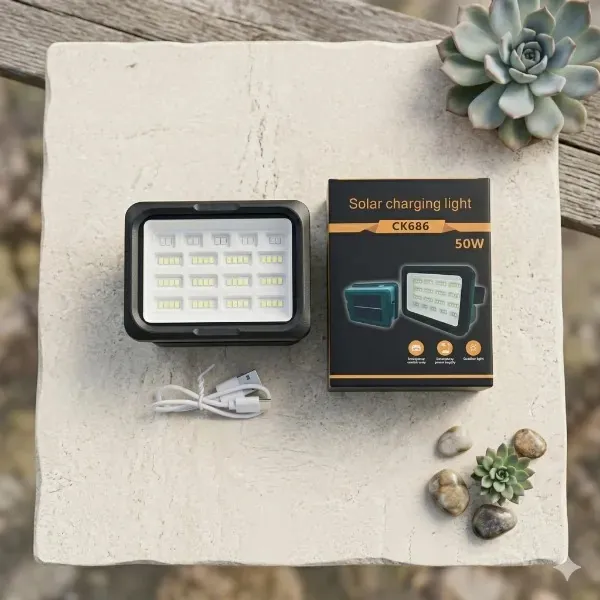 Foco Solar Led de Emergencia Recargable 50W. Modelo CK686